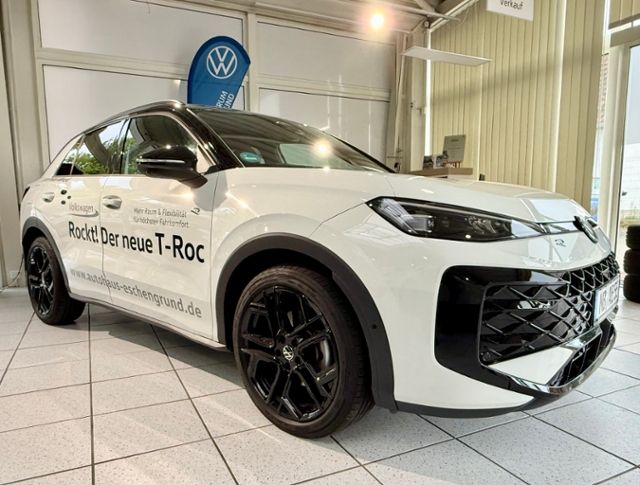 Fahrzeugabbildung Volkswagen T-ROC 1.5 eTSI DSG R-LINE IQ.LIGHT KESSY BLACK S