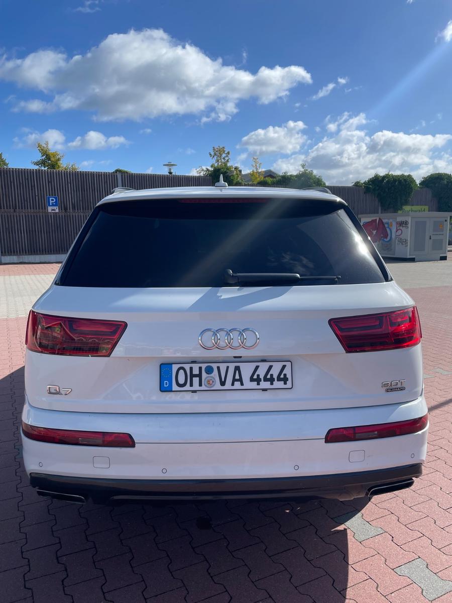 Audi Q7 4M 3.0 TFSI Quattro / S-Line / 7 Sitzer