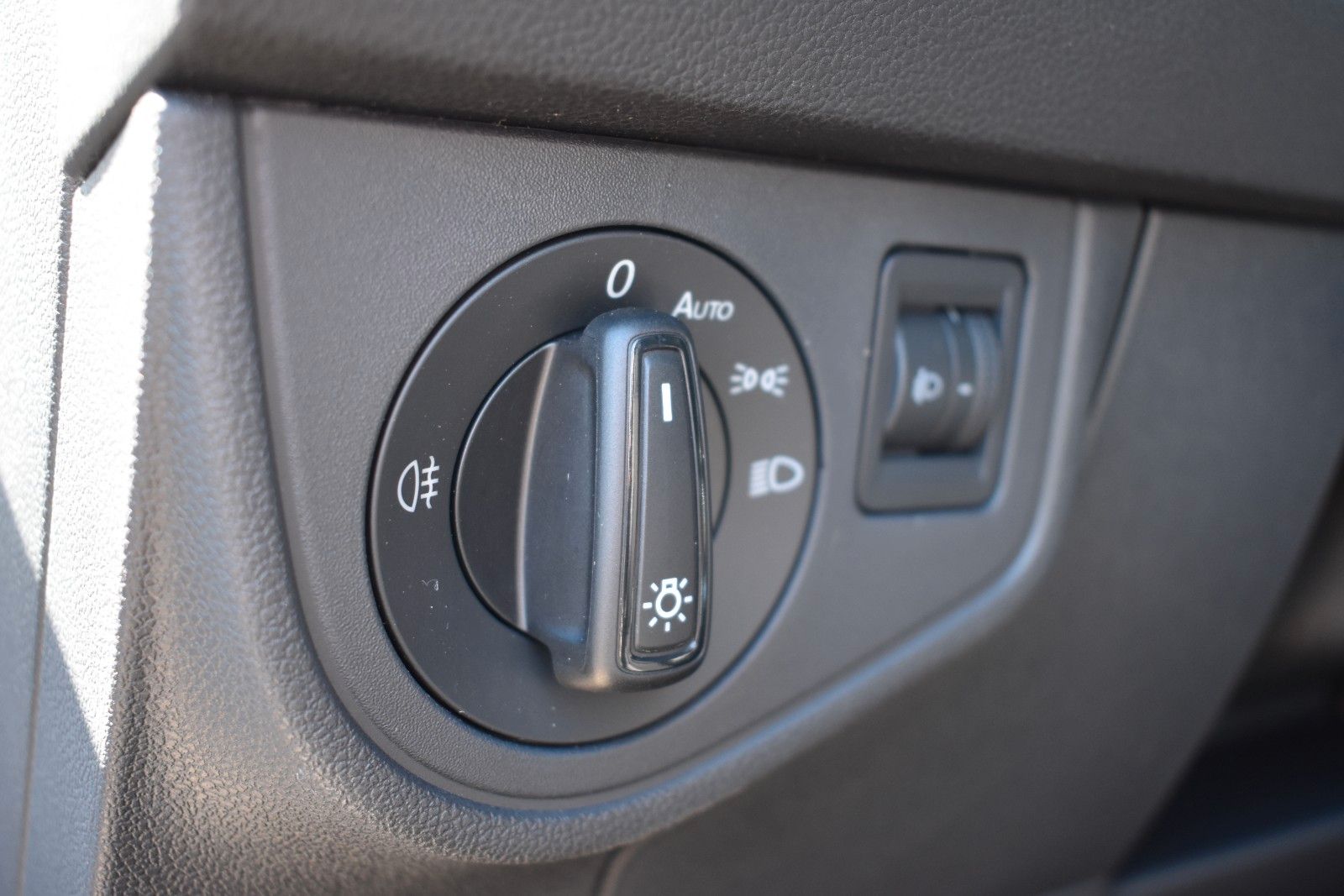 Fahrzeugabbildung Volkswagen Polo VI Goal LED/Tempomat/Carplay/SHZ