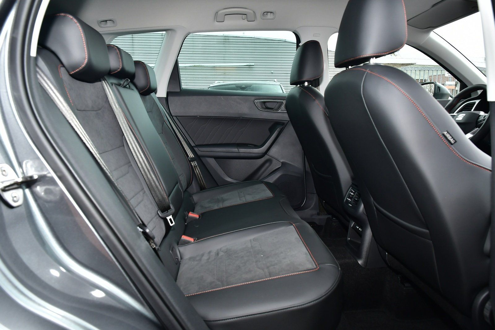 Fahrzeugabbildung SEAT Ateca 2.0 TDI FR (EURO 6d) FR, Navi, AHK, LED,St