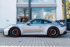 PORSCHE 992 GT3/ 1. HAND/ LIFT/ KAMERA/ APPROVED/ BOSE PORSCHE 992 GT3/ 1. HAND/ LIFT/ KAMERA/ APPROVED/ BOSE