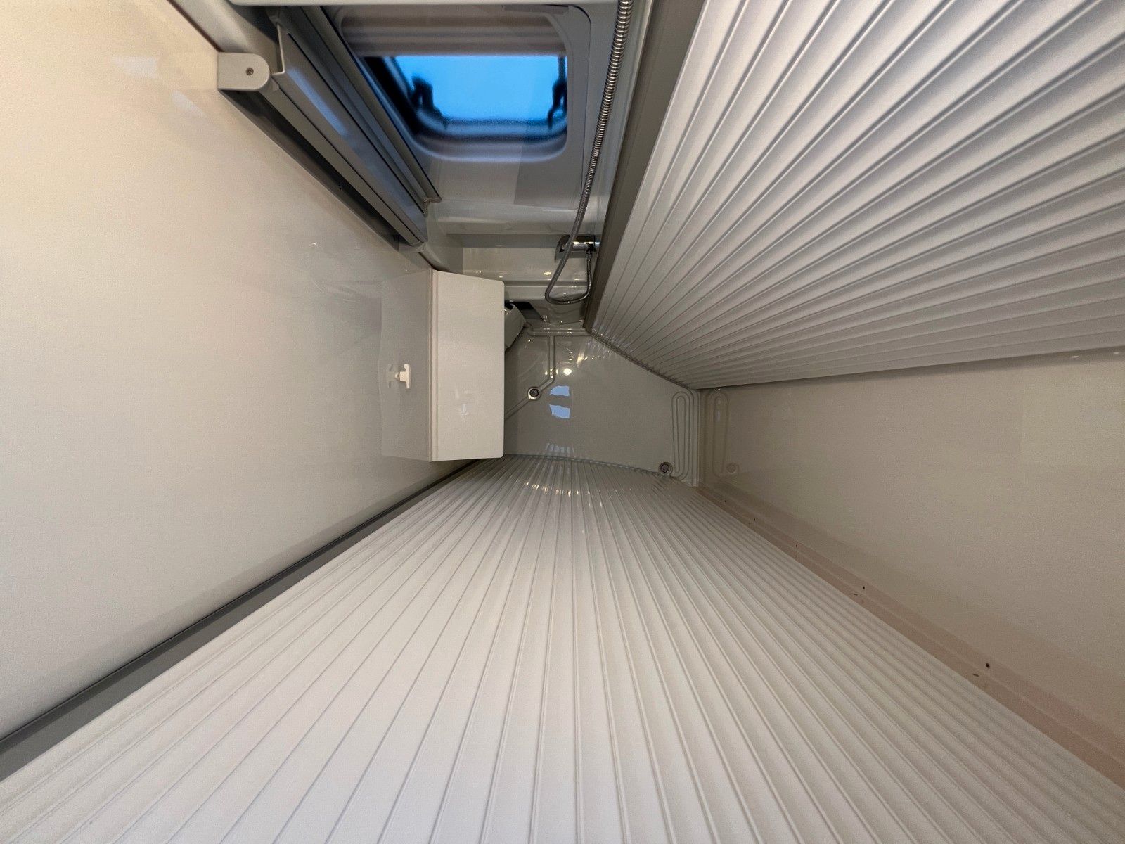 Fahrzeugabbildung Malibu Van Comfort Coupe 640 LE großer Kühlschrank