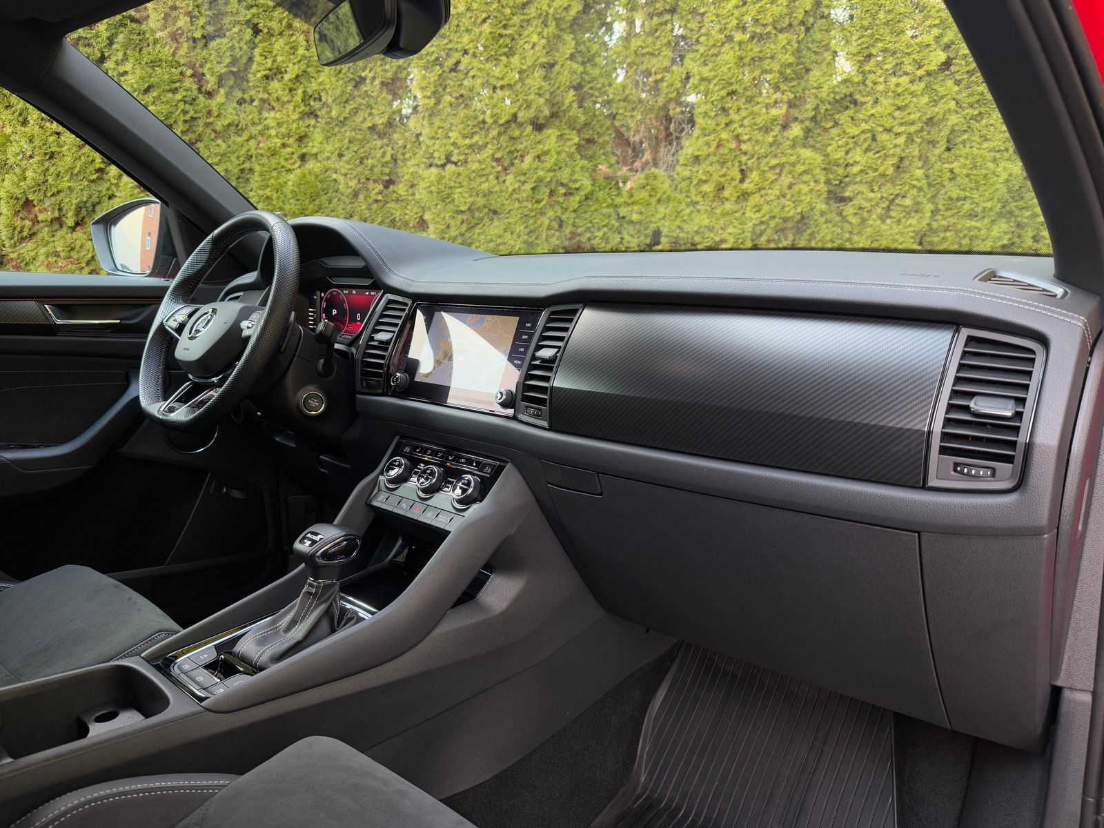 Fahrzeugabbildung SKODA Kodiaq 2.0 TSI 4x4 DSG Sportline MATRIX+SHZ+KAM+