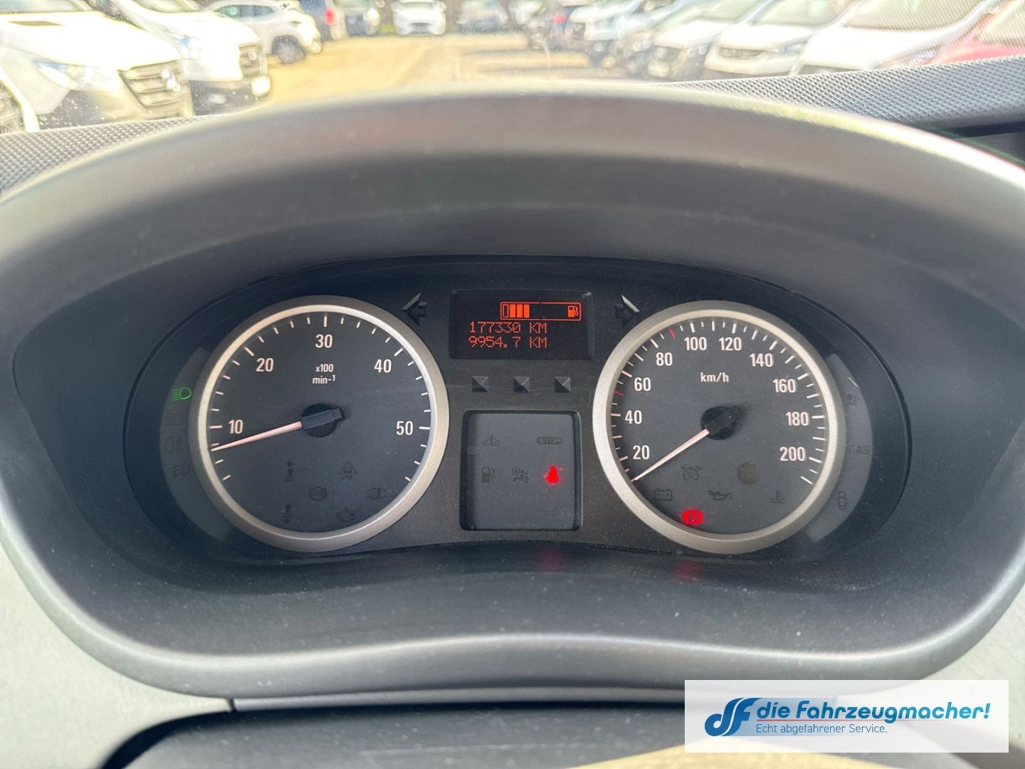 Fahrzeugabbildung Opel Vivaro Kombi L1H1 2,7t Klima *EXPORT