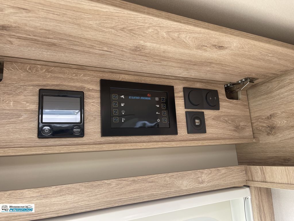 Eura Mobil, Integra Line 720 EB "Edition 101" 180PS, Automat