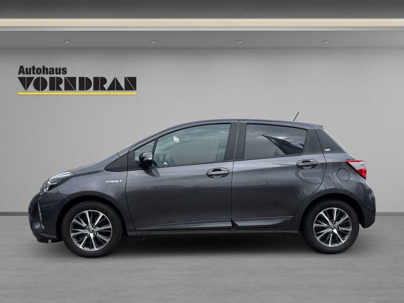 Toyota Yaris Hybrid Y20 Club SHZ Kamera M+S imagem 3