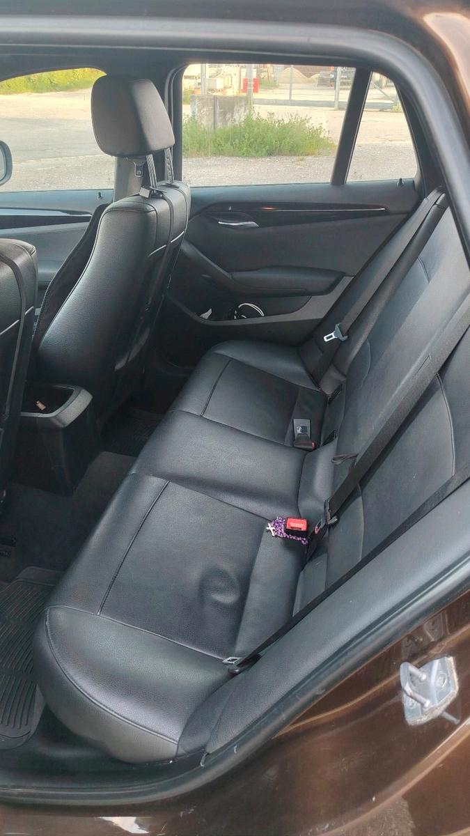 BMW X1 2010 — photo 9
