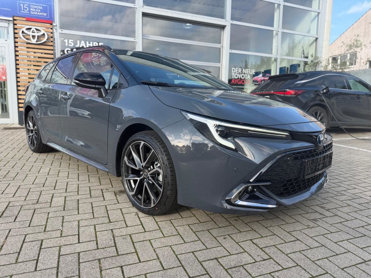 Toyota Corolla 2,0l Lounge Hybrid JBL LED ACC SHZ HUD