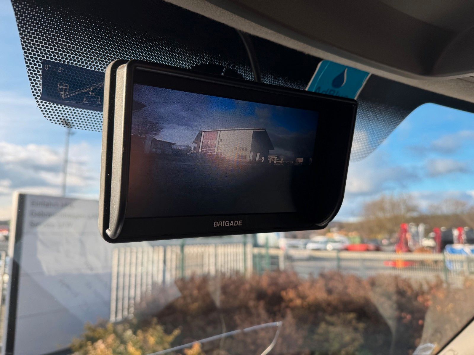 Fahrzeugabbildung Renault Master 2.3 dCi / VERSALIFT ETL-26, 11,3m