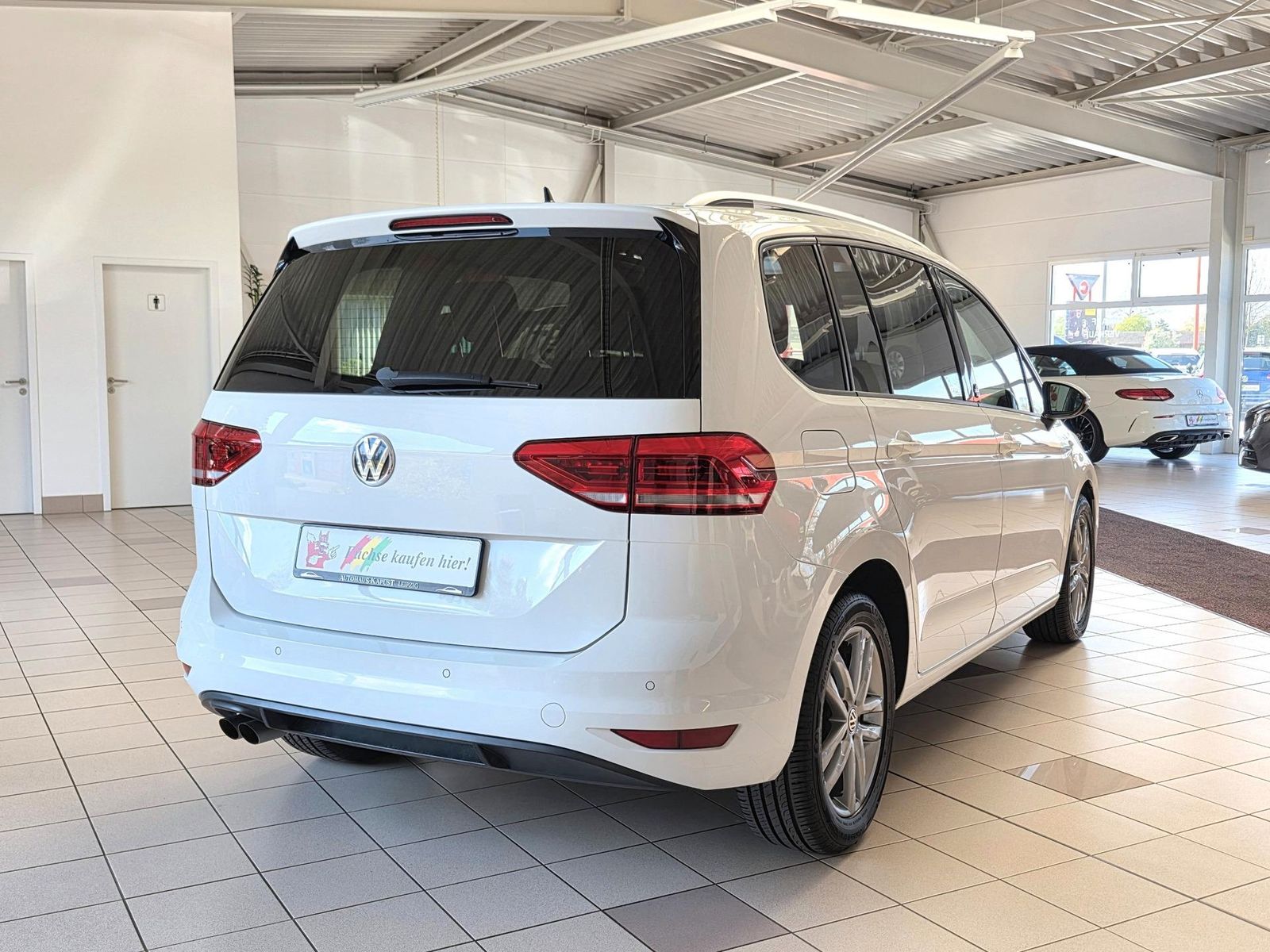 Fahrzeugabbildung Volkswagen Touran 1.4 TSI Sound/1.Hd/Navi/LED/Pano/ACC