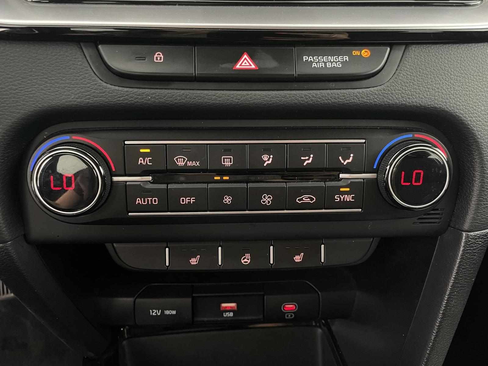 Kia Ceed SW 1.5 T-GDI Gold  *NAVI*LED*SHZ*Kamera*