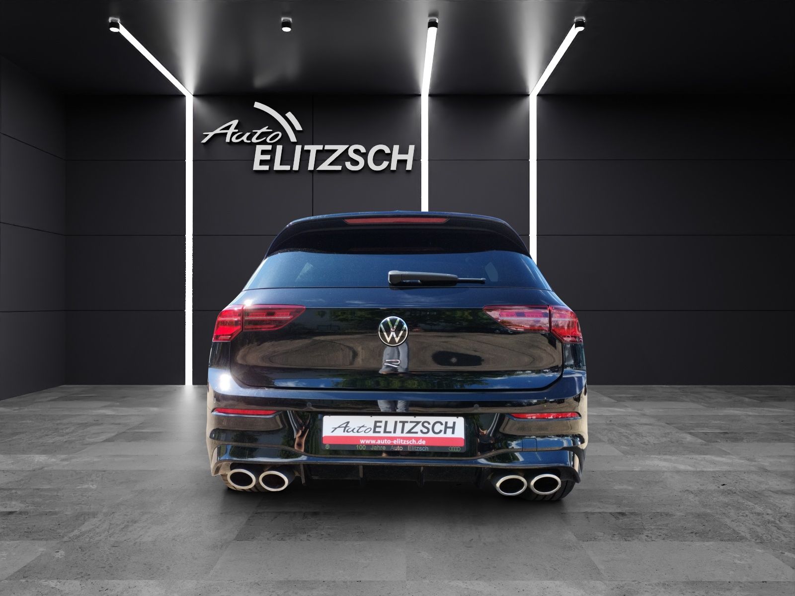 Fahrzeugabbildung Volkswagen Golf VIII R 4M  DSG Matrix Navi Harman AID ACC R