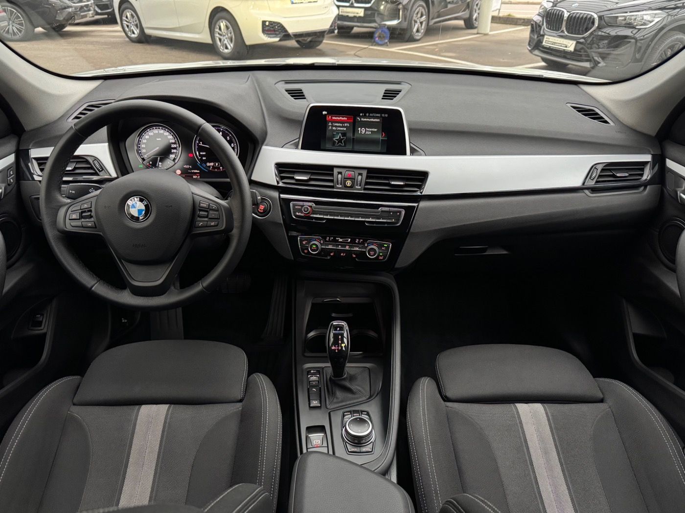 Fahrzeugabbildung BMW X1 xDrive20i Aut. Advantage AHK 2 JAHRE GARANTIE