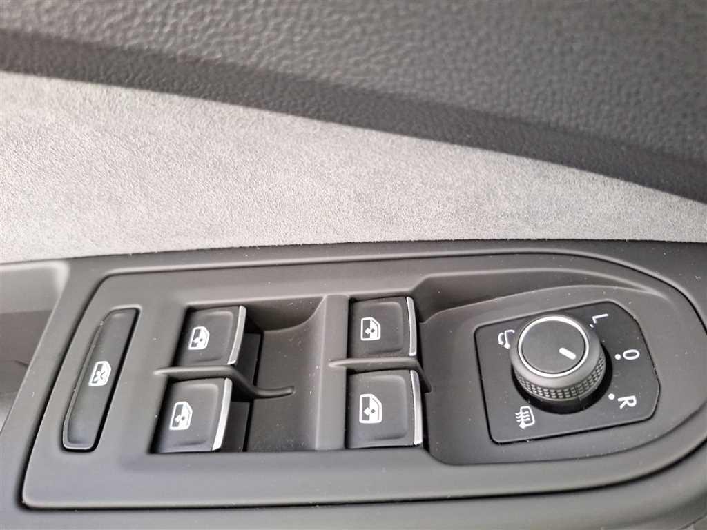 Volkswagen Golf Variant R-Line 2.0 TSI DSG 4MOTION IQ.Light, миниатюра 15