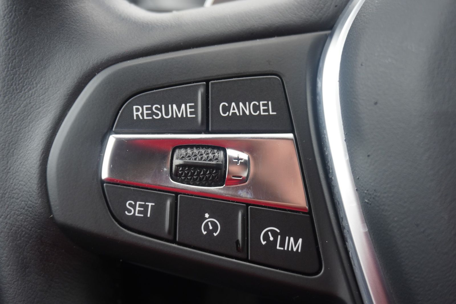 BMW 318i Touring Aut. LED Navi Teilleder Sportsitze foto 18