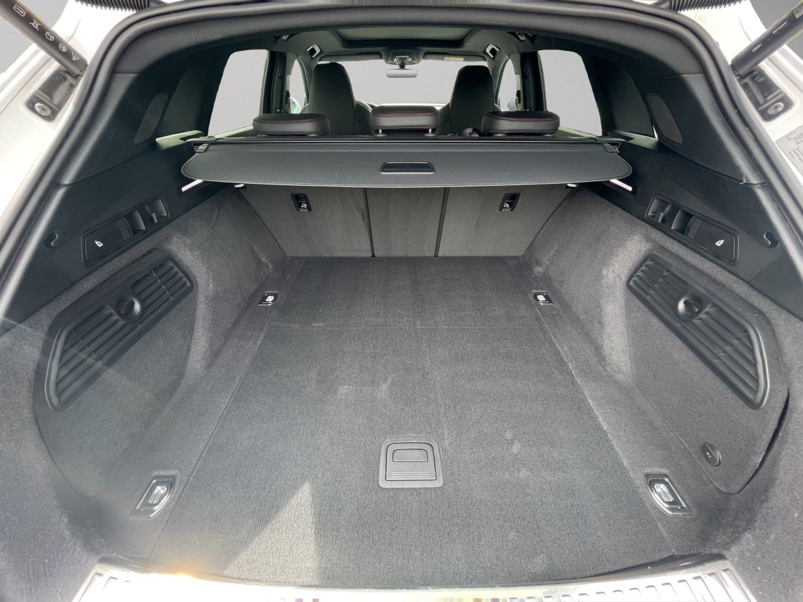 Audi SQ8 e-tron - Bild 19