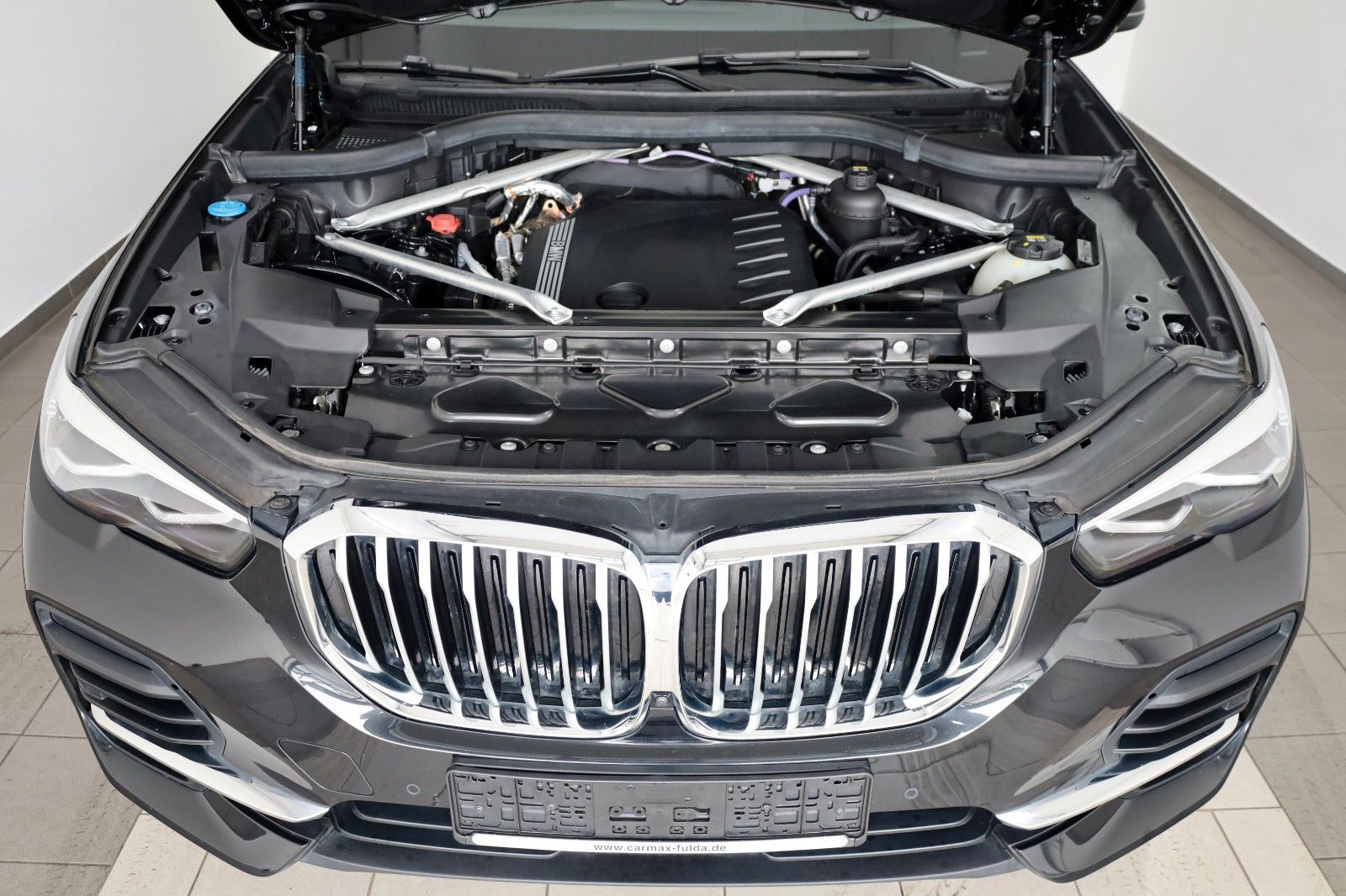 Fahrzeugabbildung BMW X5 xDrive 30d, Leder,Navi,LED,SH,HUD,360Kam.,ACC