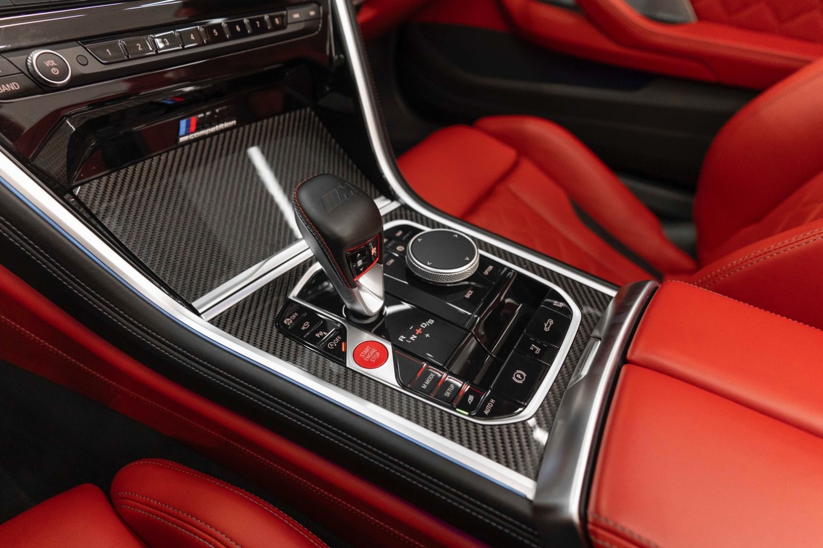 Fahrzeugabbildung BMW M8 Cabrio Competition LASER B&W ACC 3D SOFTCLOSE