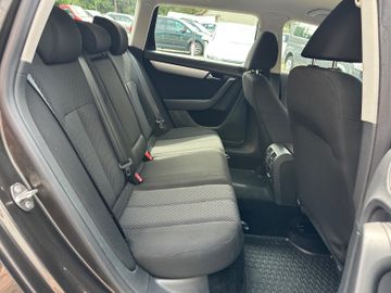 Bild 18 VW Passat Variant Trendline Zahnriemen NEU