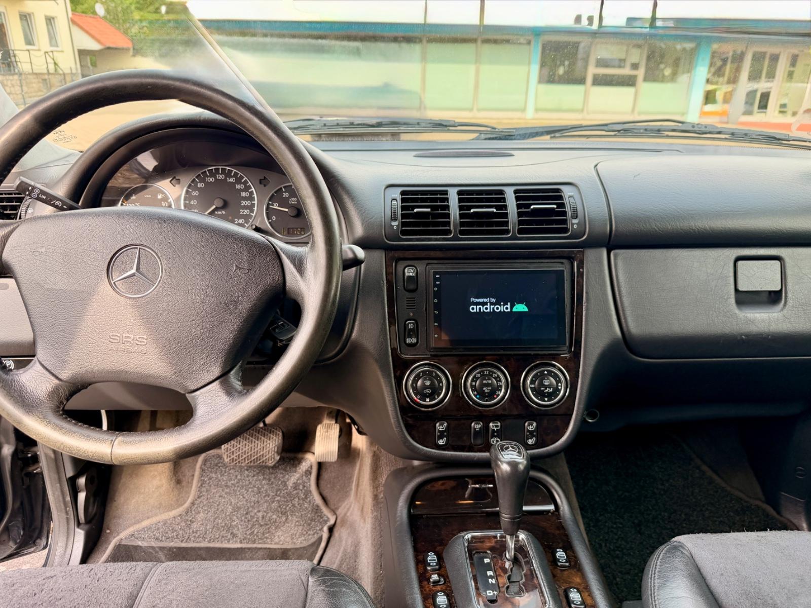 Mercedes-Benz ML270 2004 — photo 12