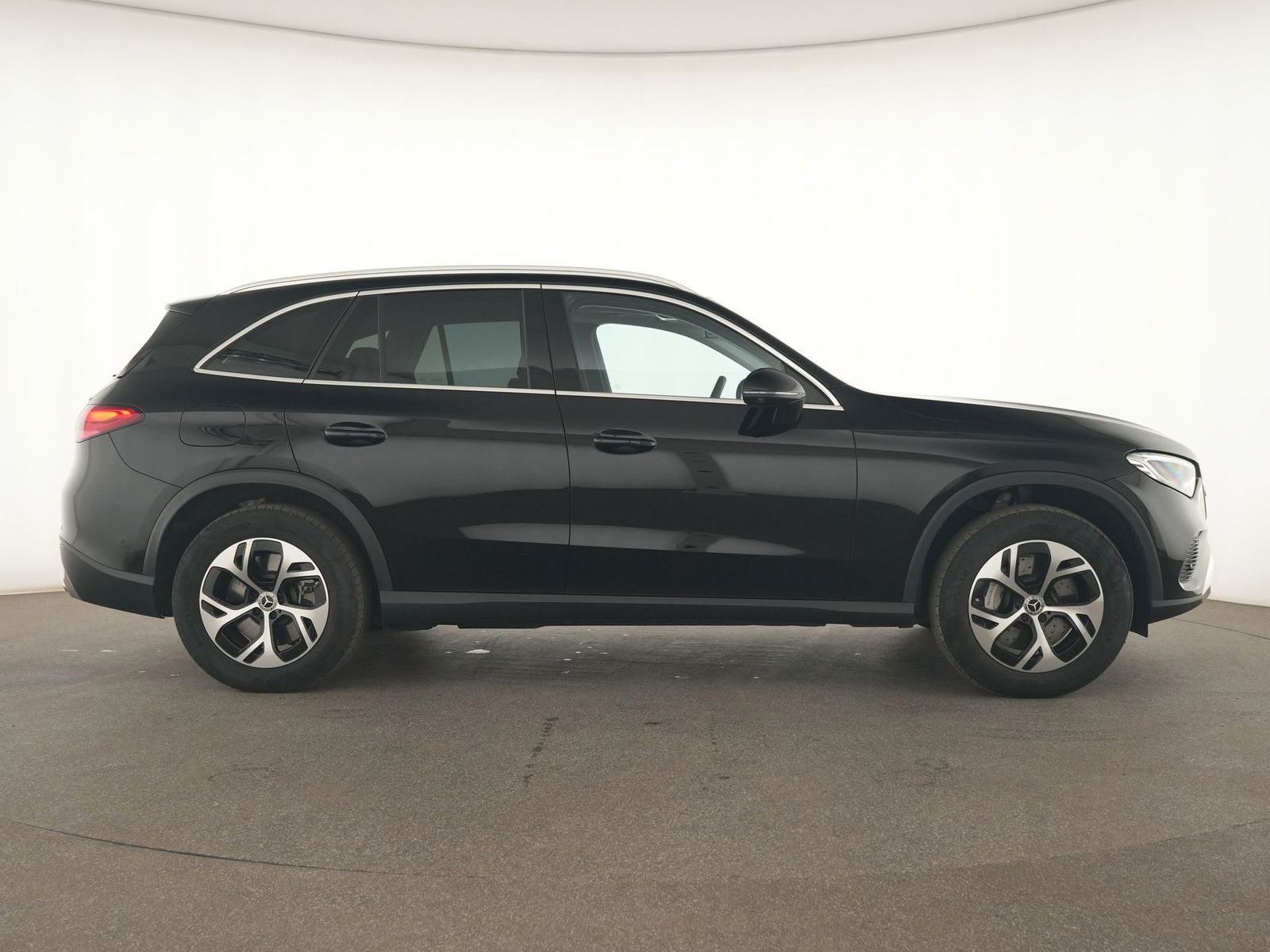 Mercedes-Benz GLC 300 e 4Matic Avantgarde LED Kamera ACC Pano foto 5