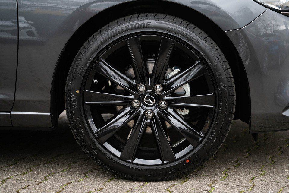Fahrzeugabbildung Mazda 6 Kombi 2.5i 194PS A/T HOMURA SUNR