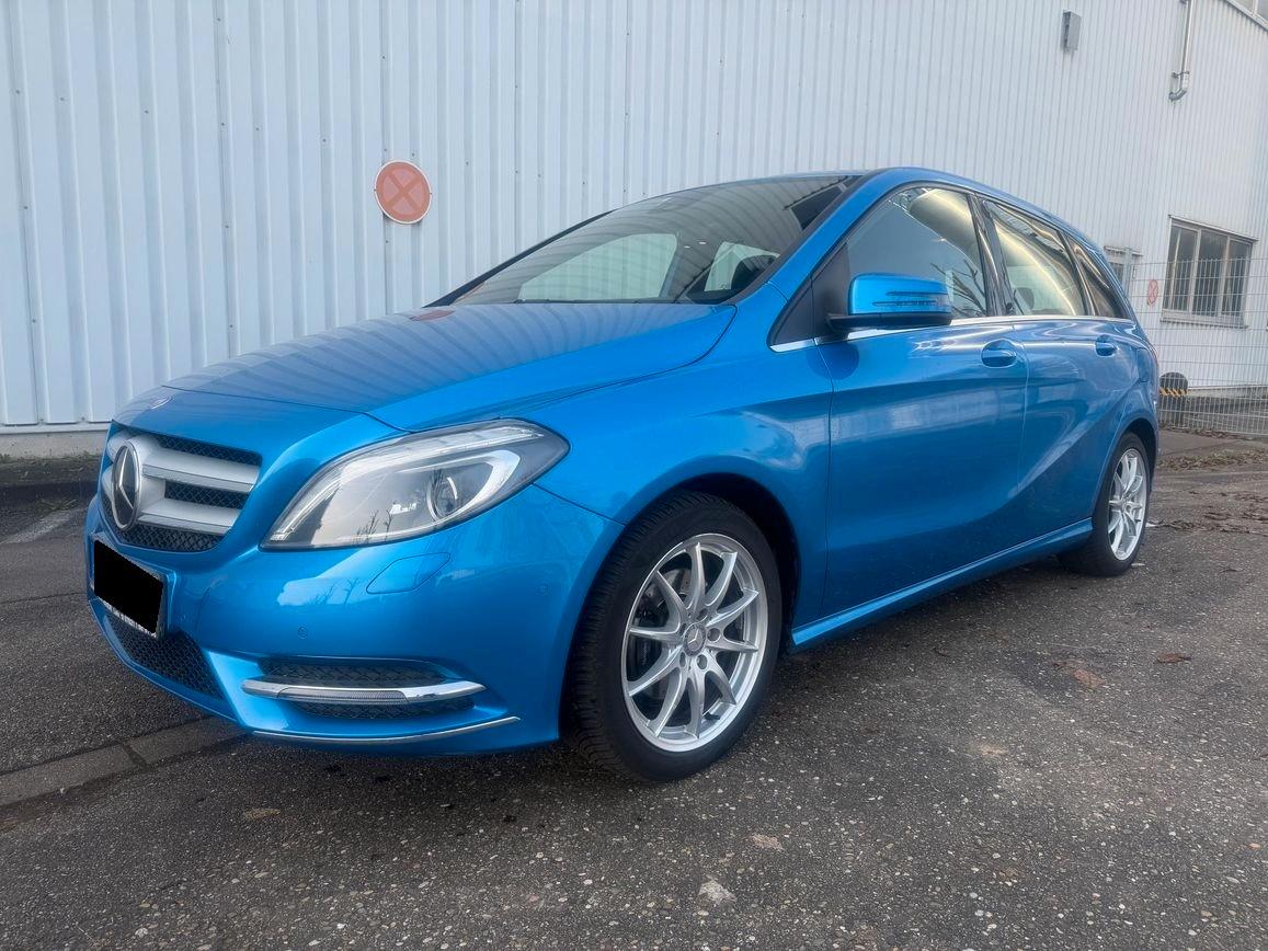 Mercedes-Benz B200 CDI AUTOMATIK AHK KAMERA