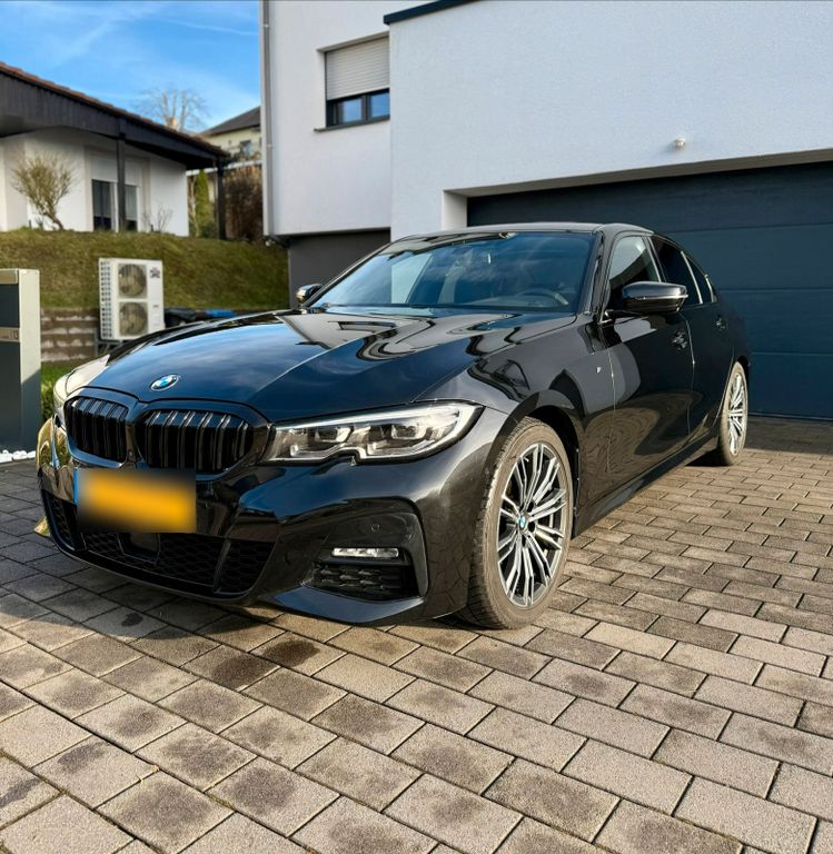 Image of BMW 320