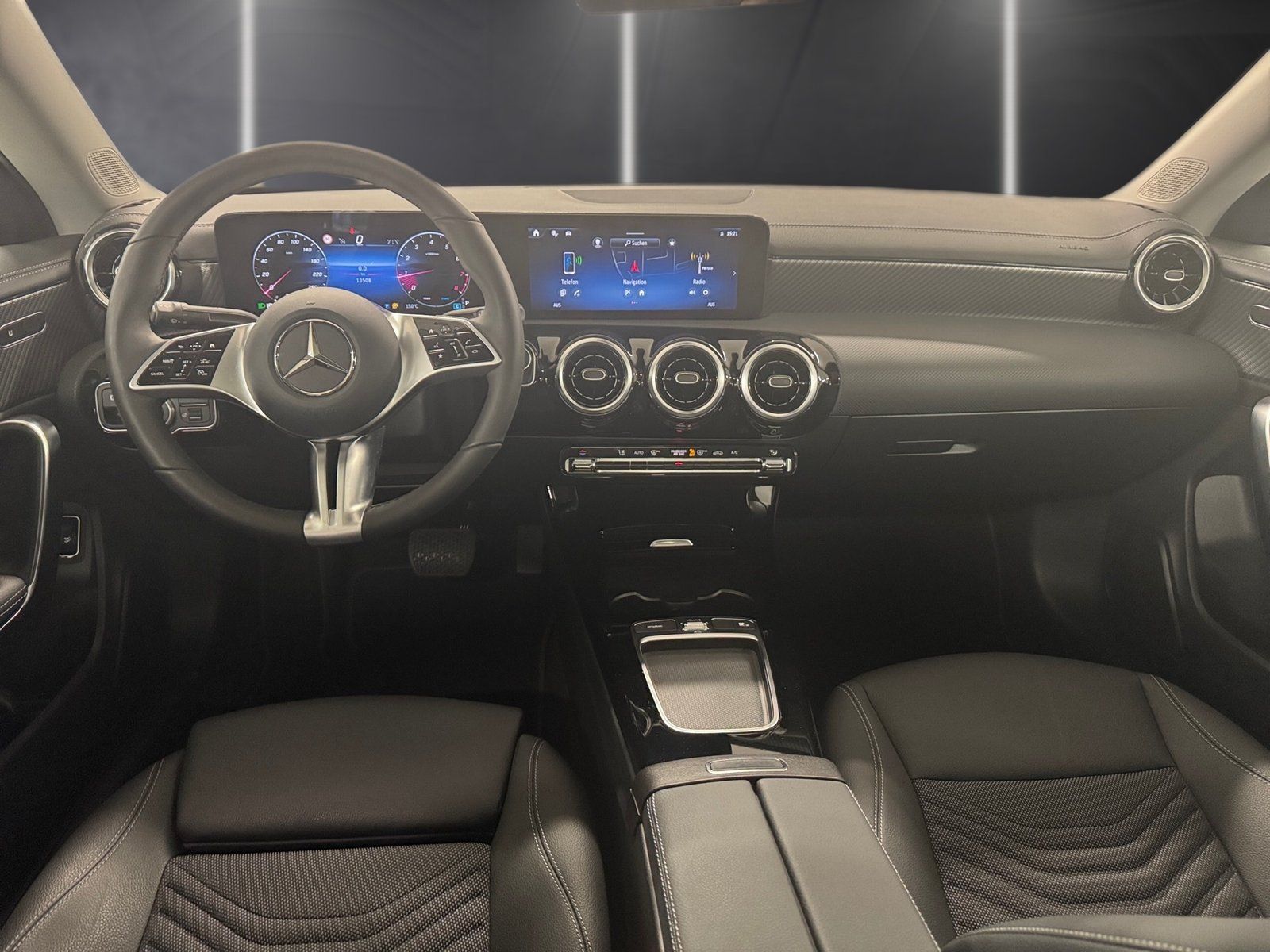 Fahrzeugabbildung Mercedes-Benz CLA 180 Progressive*Pano*LED*Kamera*CarPlay*MBUX