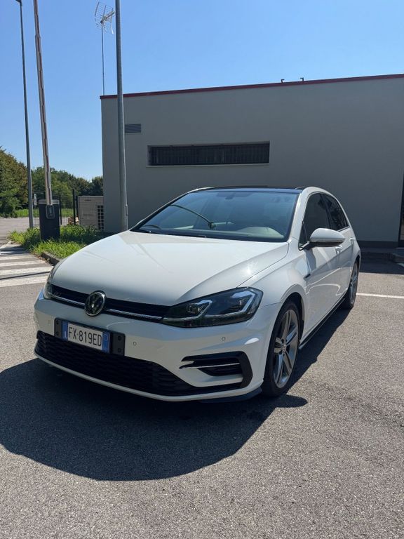Image of Volkswagen Golf