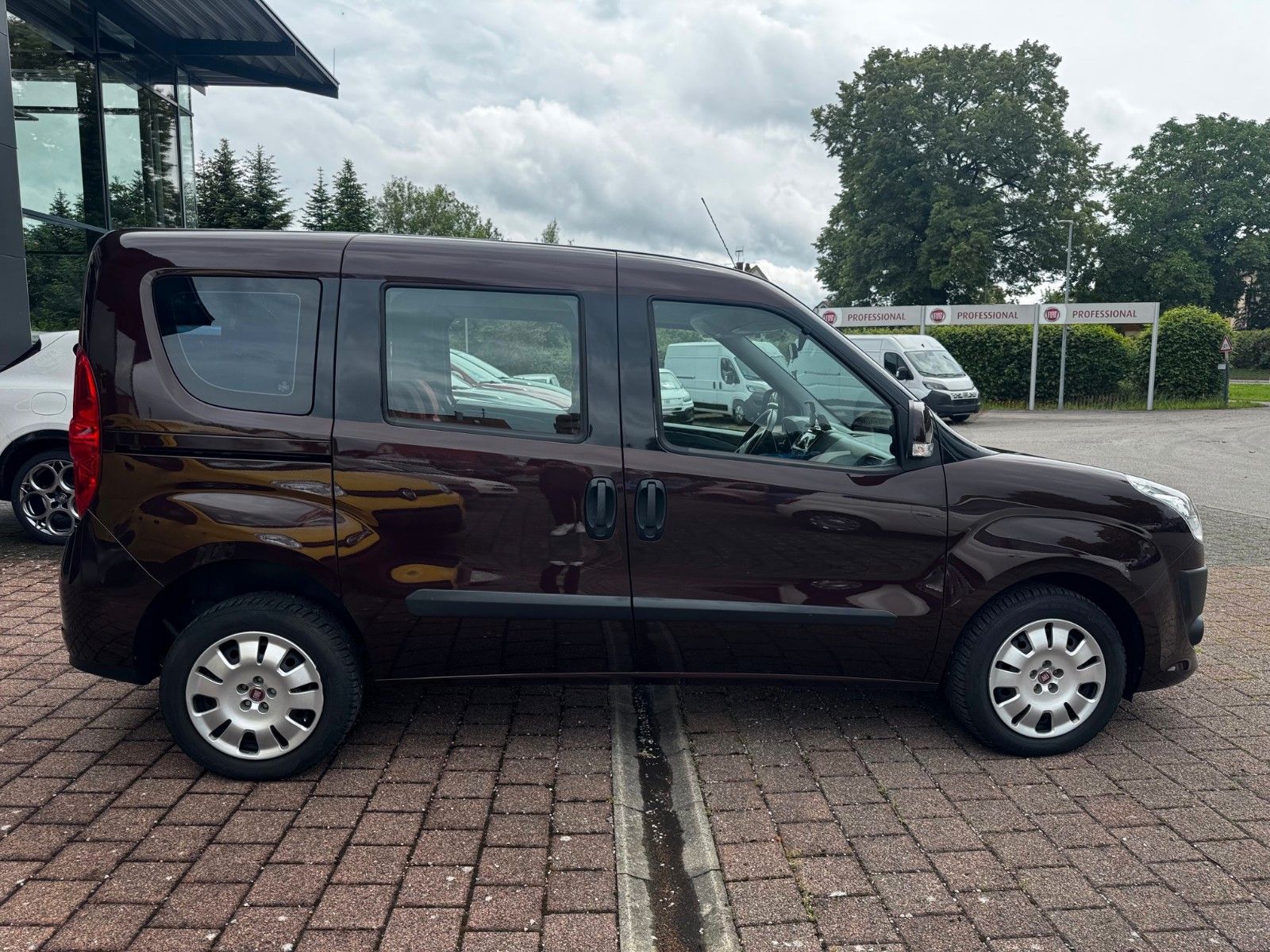 Fahrzeugabbildung Fiat Doblo My Life  1.6 Diesel 5 Sitzer