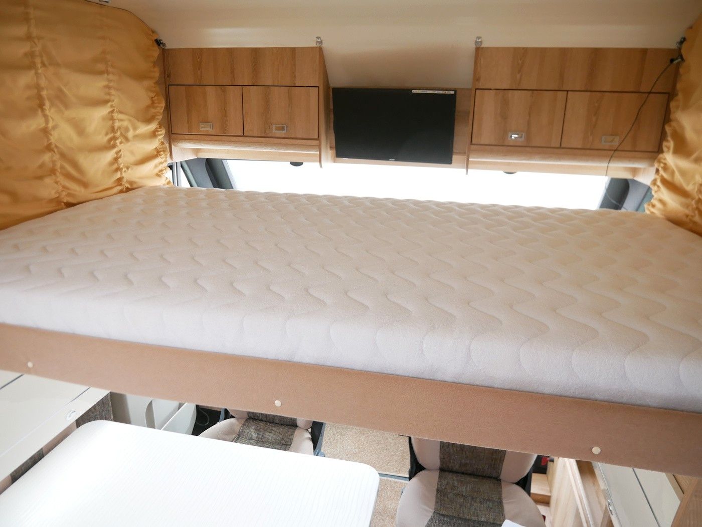 Fahrzeugabbildung GiottiLine G-Liner 937 1.Hand Luftfahrwerk Backofen Kamera