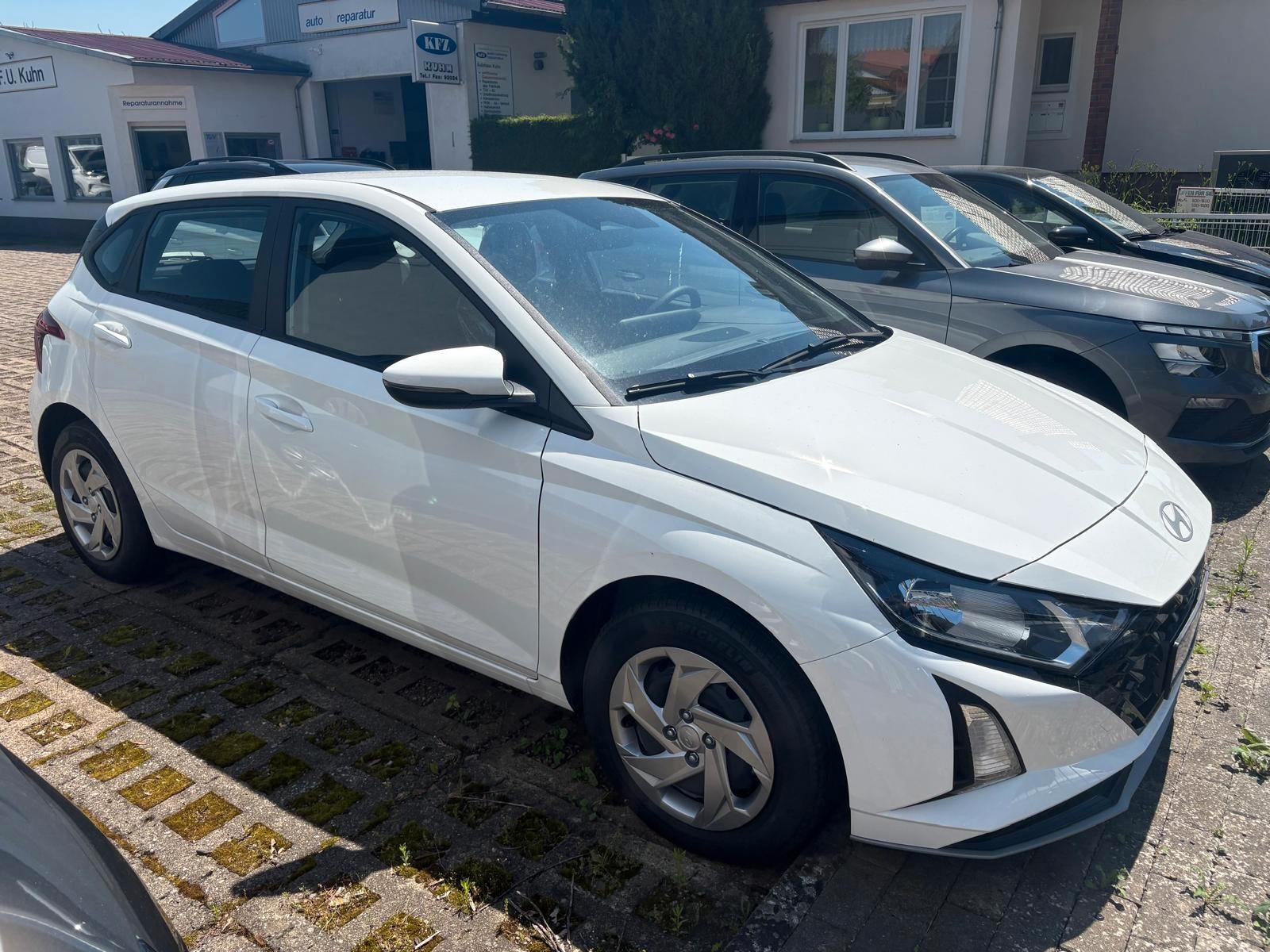 Hyundai i20,5J.Garantie,Navi,Kamera,WP,Tempom.Klima