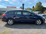Opel ASTRA J SPORTS TOURER SELECTION 1 HAND / KLIMA - Opel Astra: Sports Tourer Selection