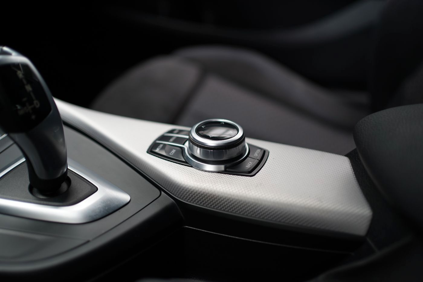 Fahrzeugabbildung BMW 118iA M-Sport KlimaA+LED+Navi+PDC+SHZ+Multi-Lenk