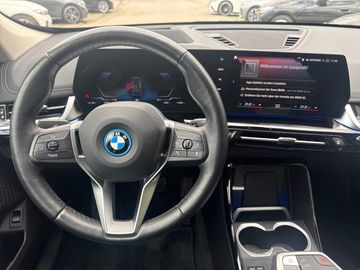 BMW iX1 xDrive30 (ab 2022) xLine Head-Up DAB LED