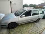 Renault  Mégane Grandtour RT 1.6 16V  - Renault Megane aus 2000: Kombi