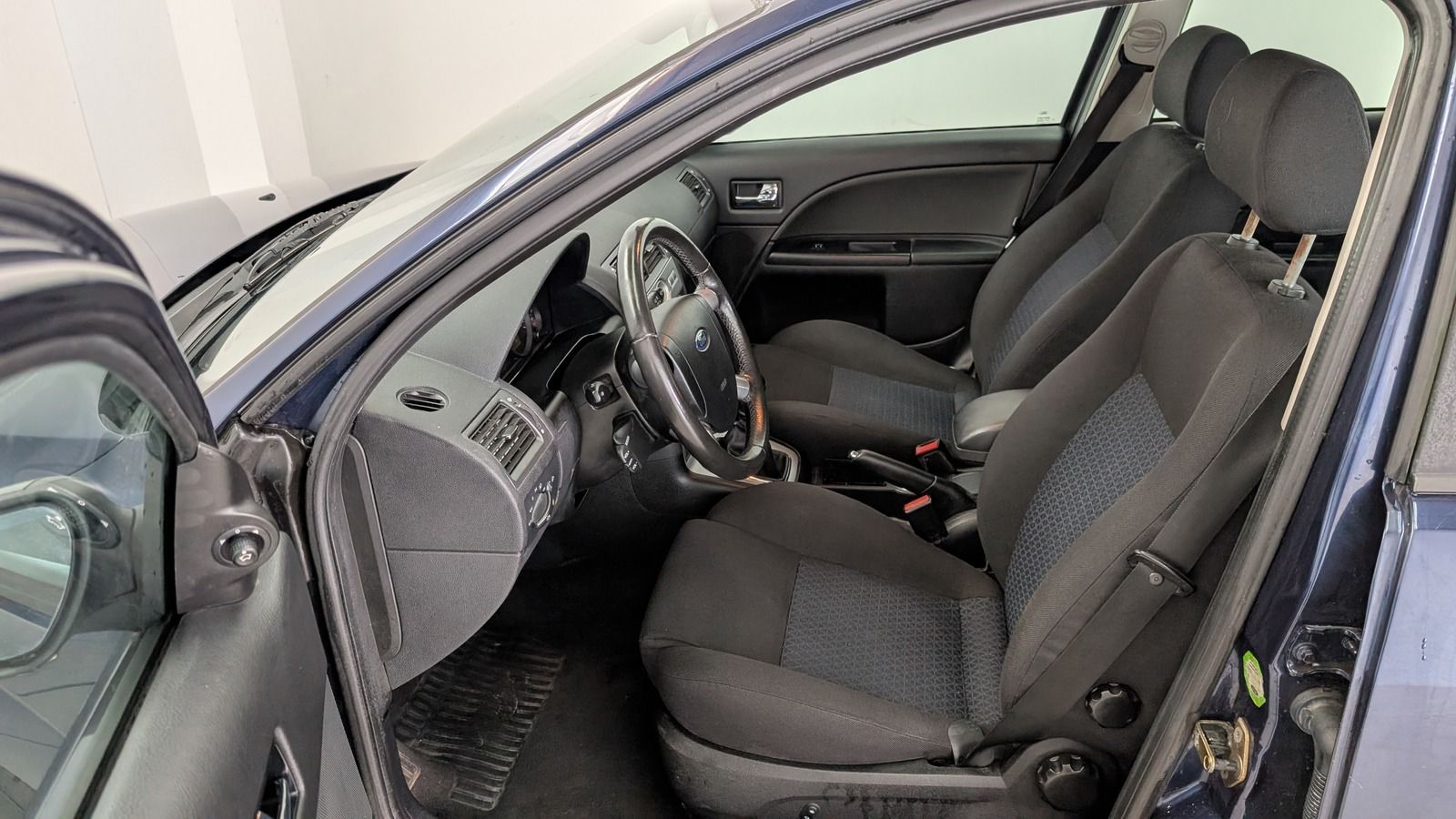 Fahrzeugabbildung Ford Mondeo Turnier 1.8 Ambiente