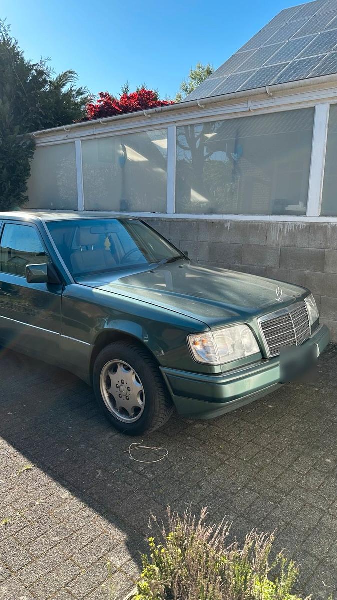Mercedes-Benz E 200
