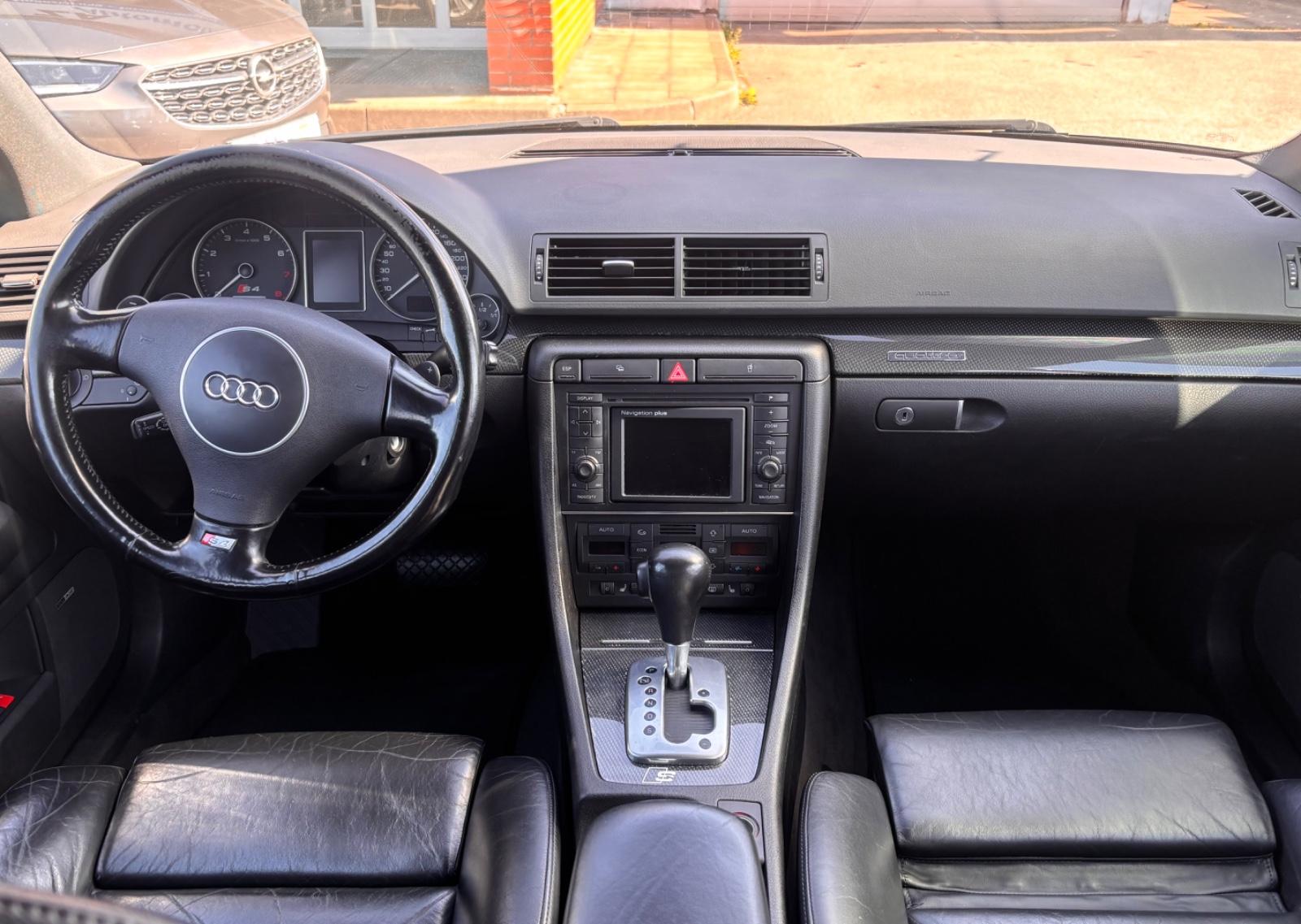 Audi Quattro 2004 — photo 8