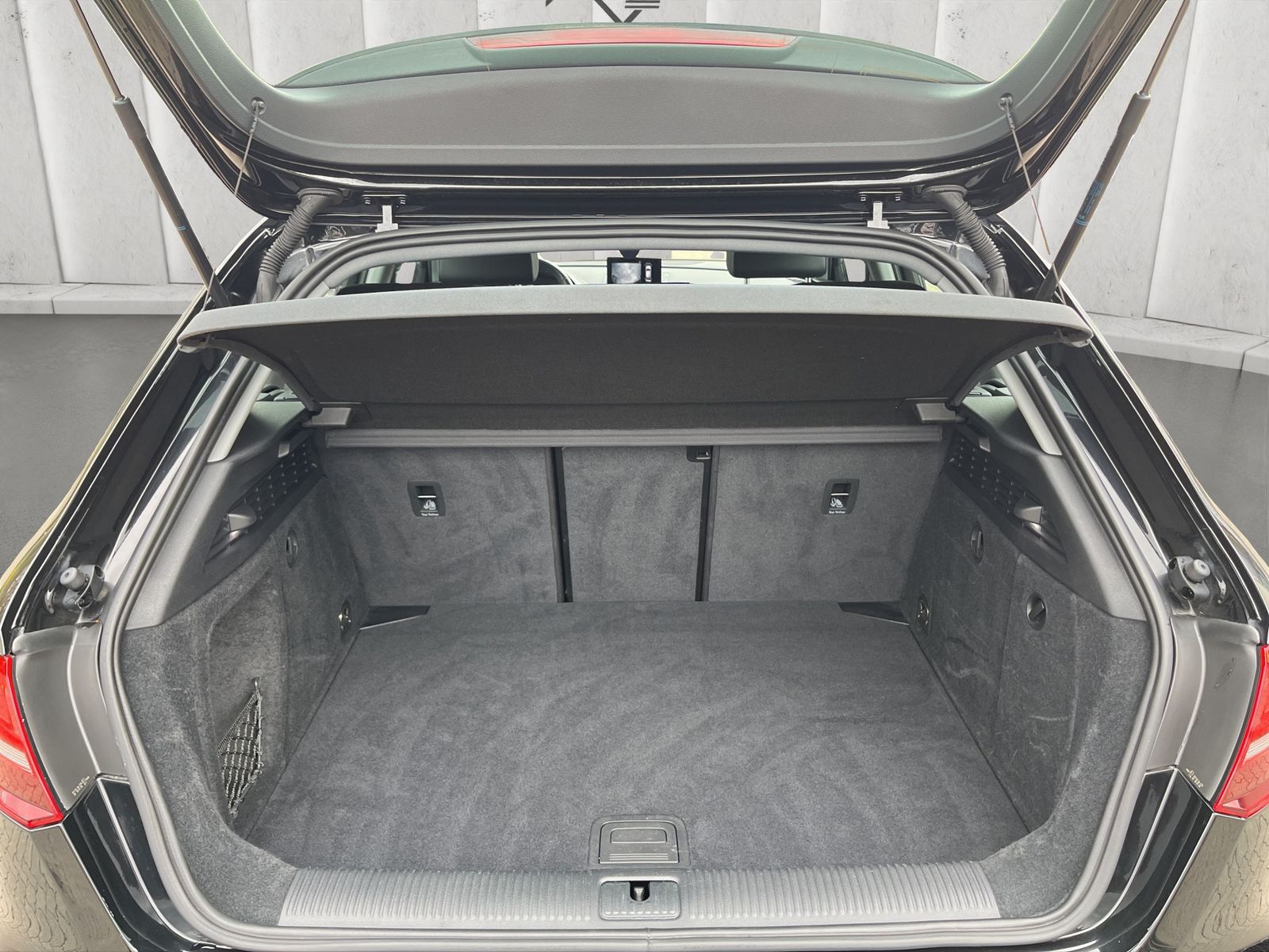 Fahrzeugabbildung Audi A3 *Sportback*35 TFSI*SHZ*NAVI*Kamera*PDC*Xenon*