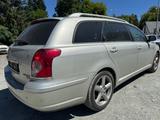 Toyota Avensis Kombi 2.2 D-CAT Executive - Toyota Avensis aus 2008