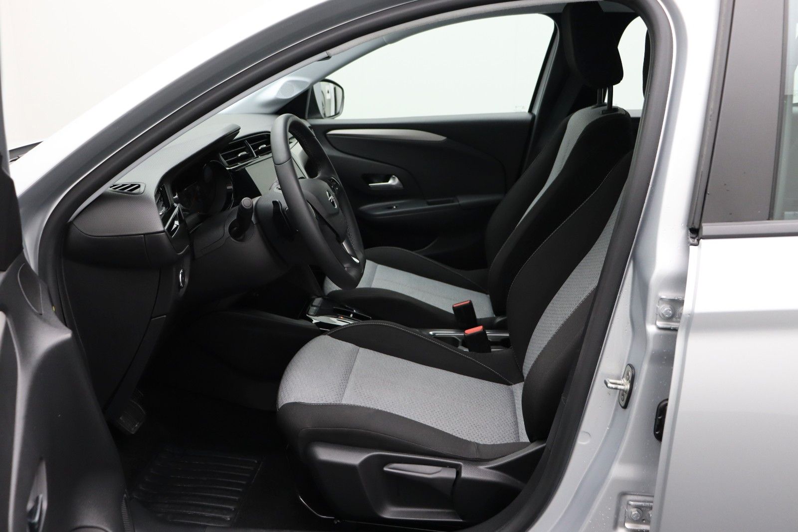 Fahrzeugabbildung Opel Corsa F 1.2 Edition Automatik