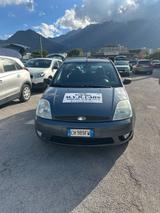 Ford Fiesta 1.2 16V 5p. Ghia - Ford Fiesta aus 2003: Ghia