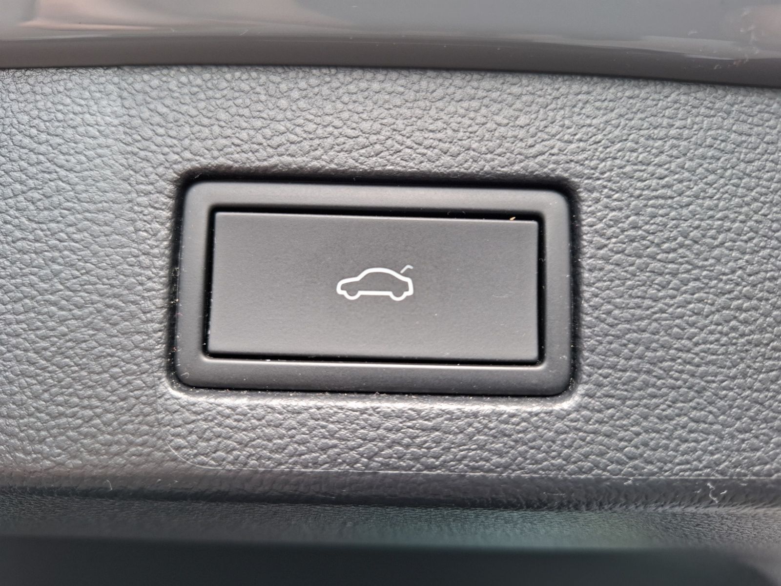 Fahrzeugabbildung Volkswagen Arteon SB R DSG 4M LED Navi AID ACC RFK Harman S