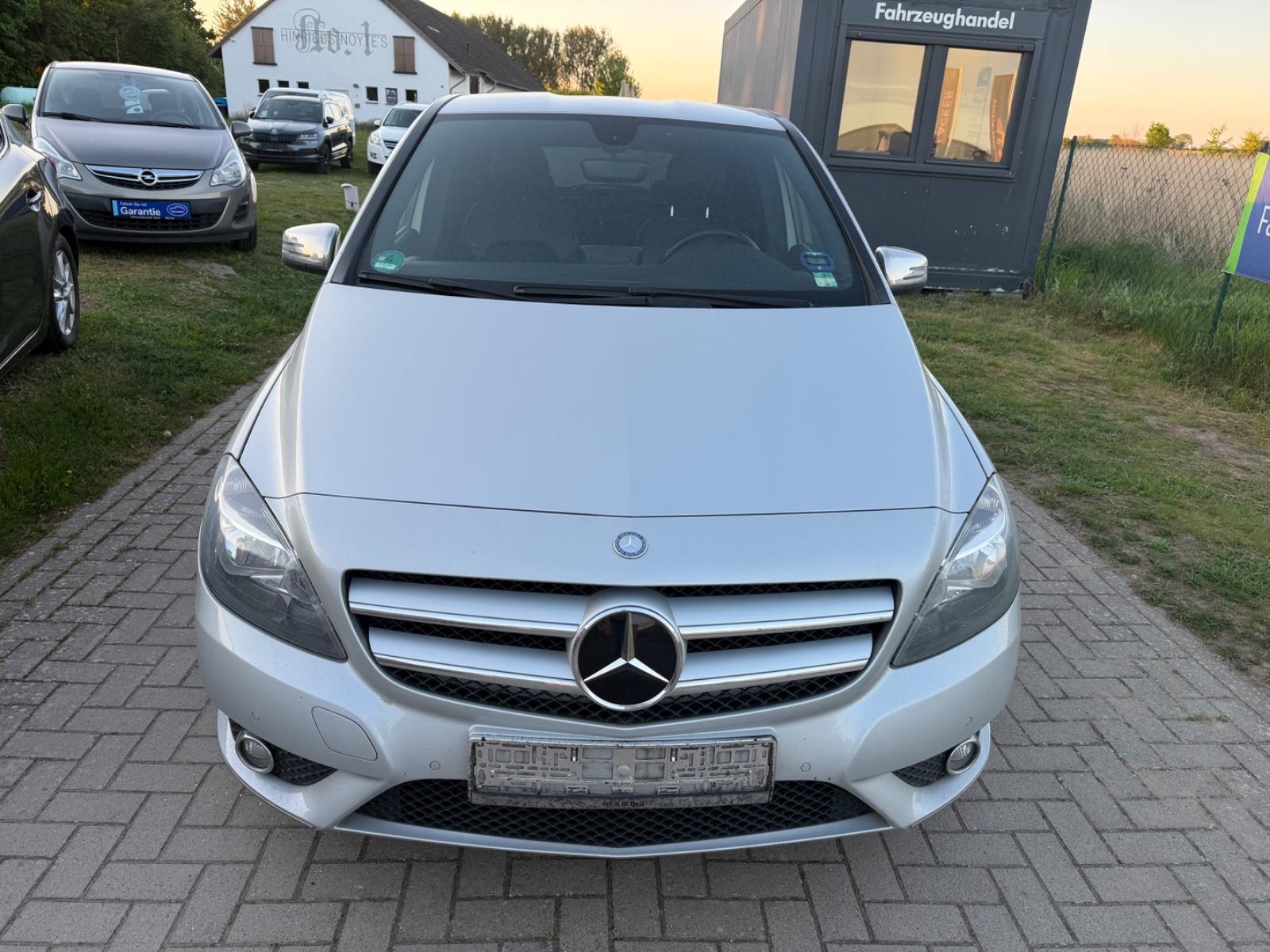 Mercedes-Benz 180 CDI+Navi+Teilleder+Sitzheizung+Klima