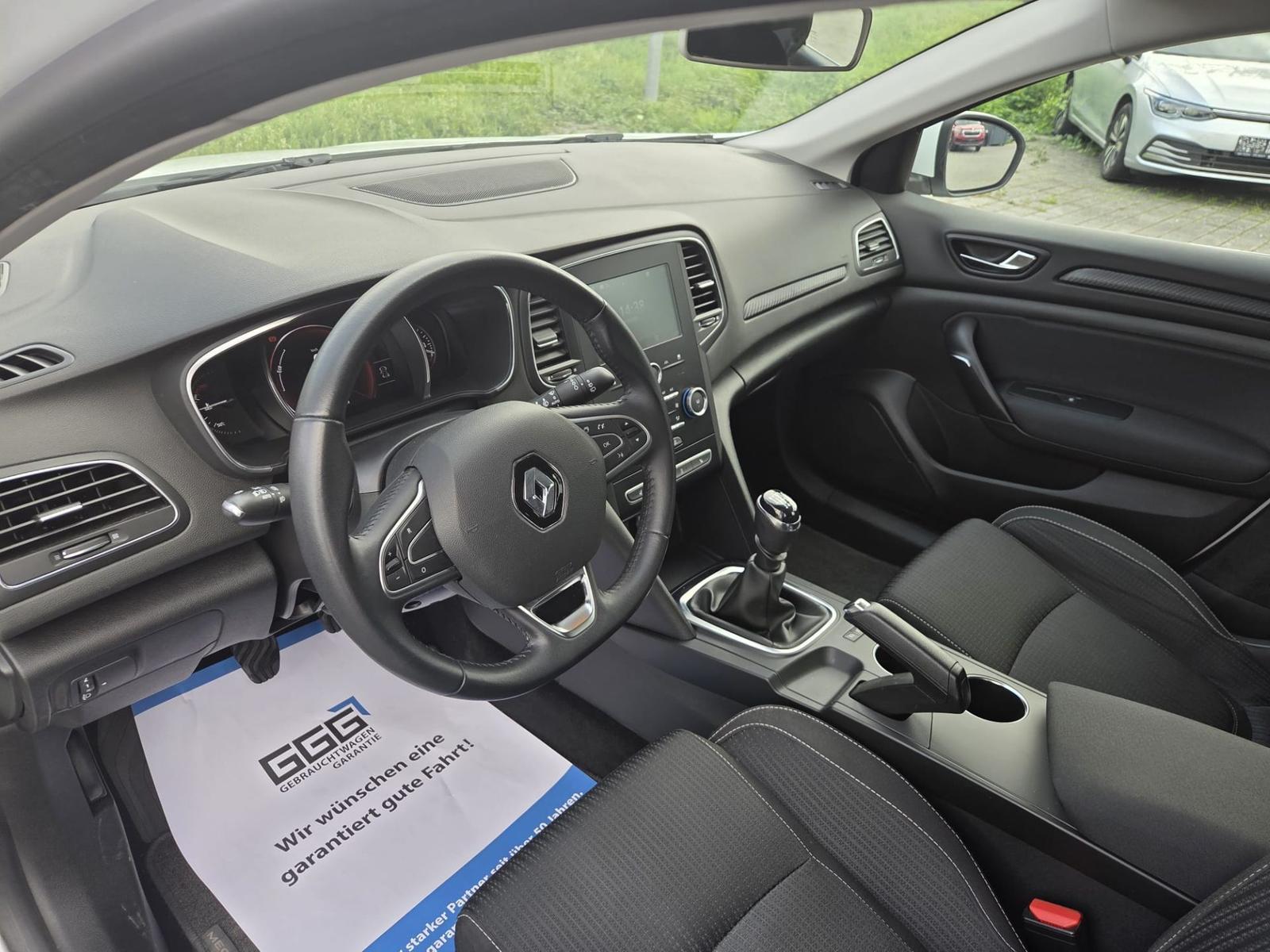 Renault Megane IV 1.3 TCe 140 Grandtour Business Edition