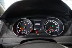 Fahrzeugabbildung Volkswagen Golf VII VARI. 2.0D COMFORT. 4M NAVI/KAMERA/AHK