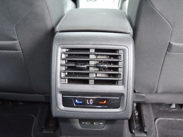 Golf VIII Variant 2.0 TDI 150 PS DSG Life AHK/LE