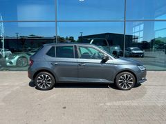 Fahrzeugabbildung Skoda Fabia Navi ACC LED Kamera Sitzhzng SmartLink